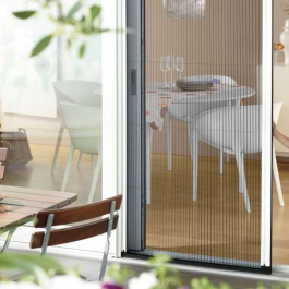 Pleated mosquito nets 