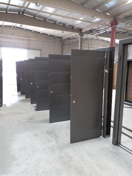 STEEL DOORS_3