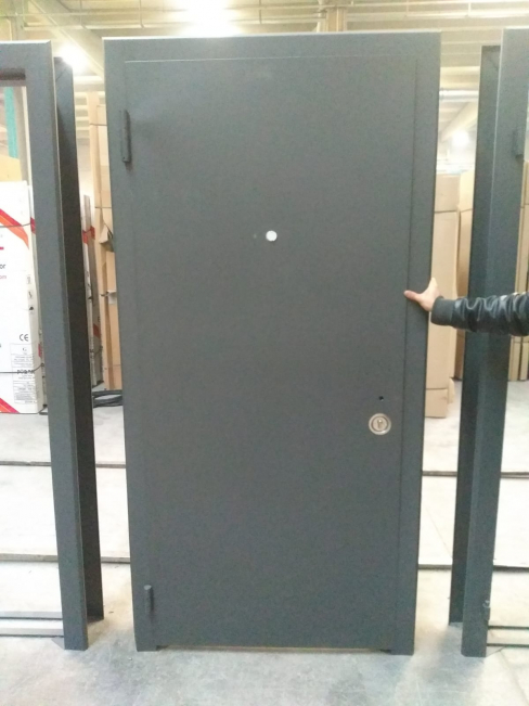 STEEL DOORS_2